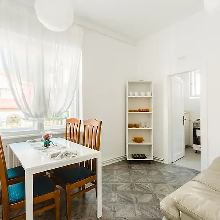 Apartment M&f
