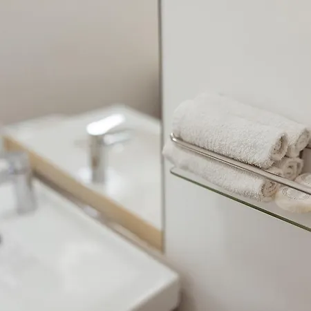 Apartment M&f *